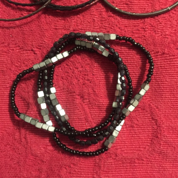 Bangles, bangles, bangles! - Picture 7 of 7